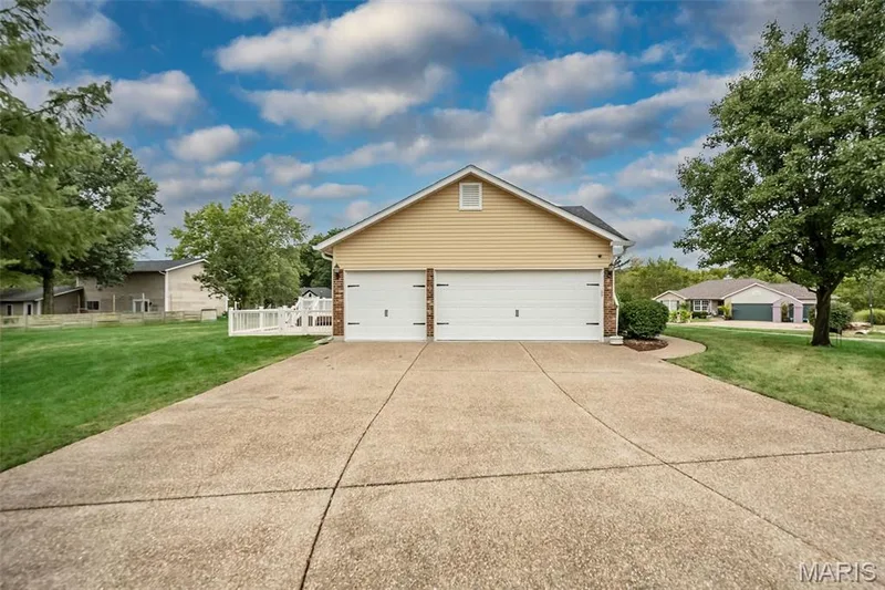 825 Colleen Drive, O'Fallon, MO 63366 — listing photo 31 of 38