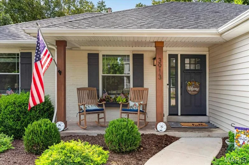 3913 Rhine Court, St Charles, MO 63304 — listing photo 3 of 39