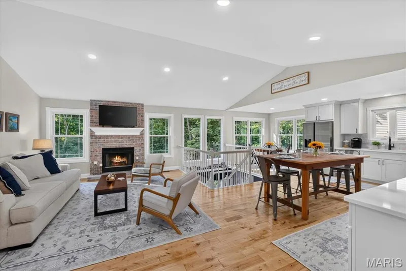 3913 Rhine Court, St Charles, MO 63304 — listing photo 6 of 39