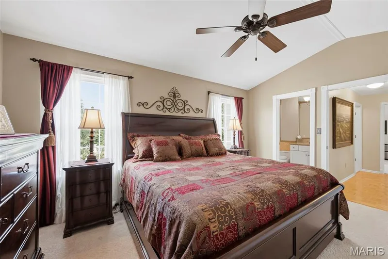 16511 Hunters Crossing Drive, Wildwood, MO 63040 — listing photo 28 of 76