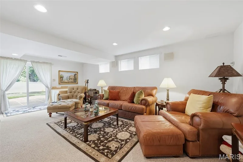 16511 Hunters Crossing Drive, Wildwood, MO 63040 — listing photo 39 of 76