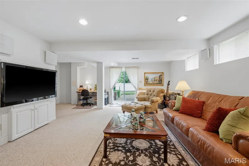 16511 Hunters Crossing Drive, Wildwood, MO 63040 — listing photo 41 of 76