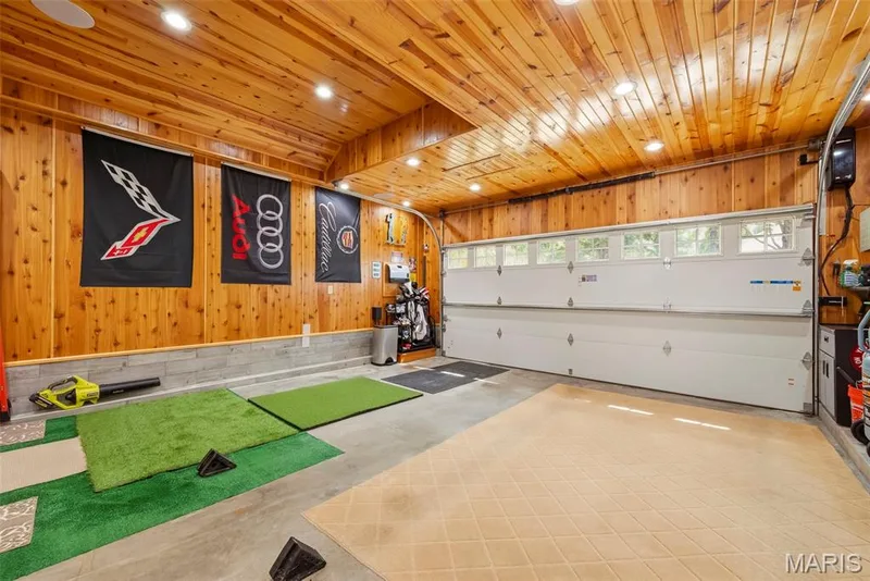 16511 Hunters Crossing Drive, Wildwood, MO 63040 — listing photo 44 of 76