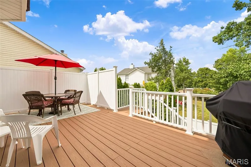 16511 Hunters Crossing Drive, Wildwood, MO 63040 — listing photo 51 of 76