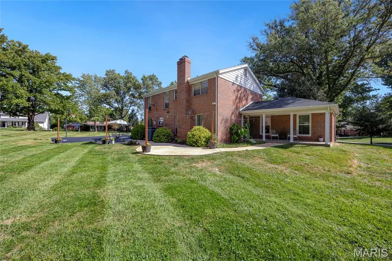 14300 Markham Lane, Chesterfield, MO 63017 — listing photo 30 of 37