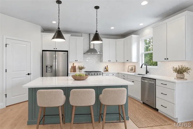 Kitchen shown with Virtual Staging — 547 Ryehill Drive, St Peters, MO 63376