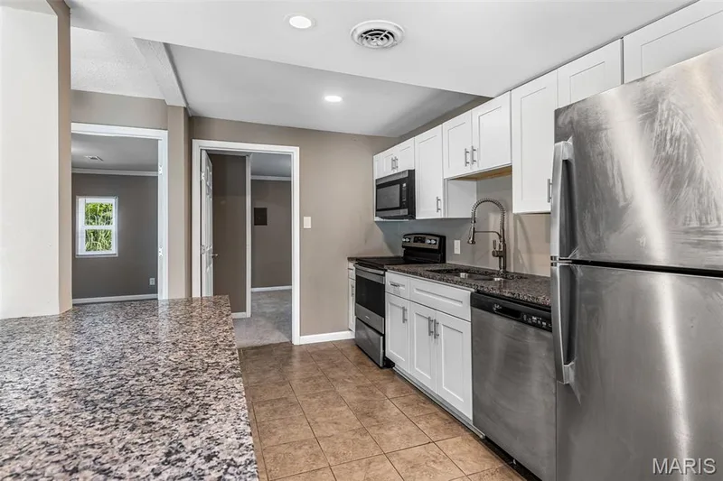 49 Marie Drive, St Charles, MO 63301 — listing photo 9 of 39