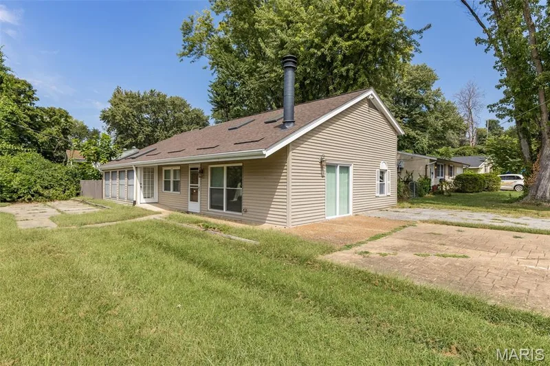 49 Marie Drive, St Charles, MO 63301 — listing photo 32 of 39