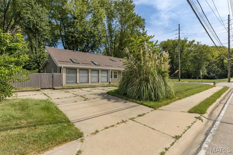 49 Marie Drive, St Charles, MO 63301 — listing photo 34 of 39
