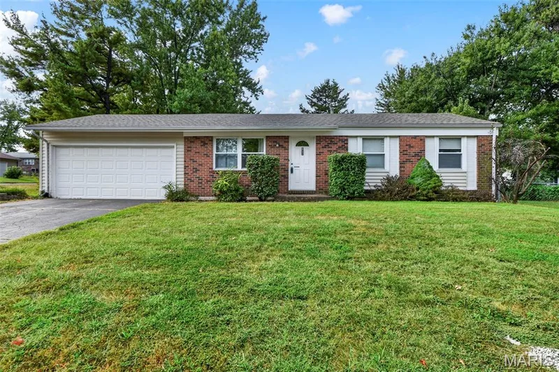 3405 Ipswich Lane, St Charles, MO β listing photo 1