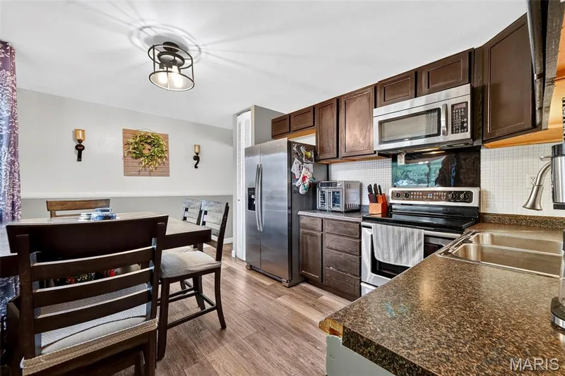3405 Ipswich Lane, St Charles, MO 63301 — listing photo 10 of 22
