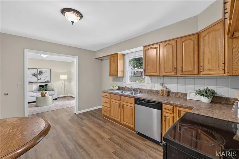 525 Norma Drive, St Charles, MO 63301 — listing photo 14 of 50