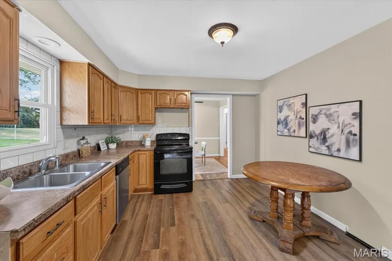 525 Norma Drive, St Charles, MO 63301 — listing photo 16 of 50