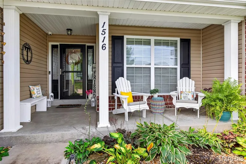 1516 Wainscott Drive, O'Fallon, MO 63366 — listing photo 4 of 49