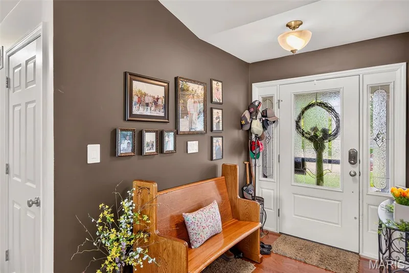 1516 Wainscott Drive, O'Fallon, MO 63366 — listing photo 5 of 49