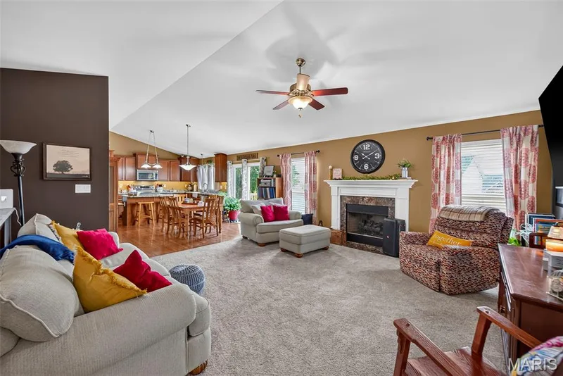1516 Wainscott Drive, O'Fallon, MO 63366 — listing photo 6 of 49