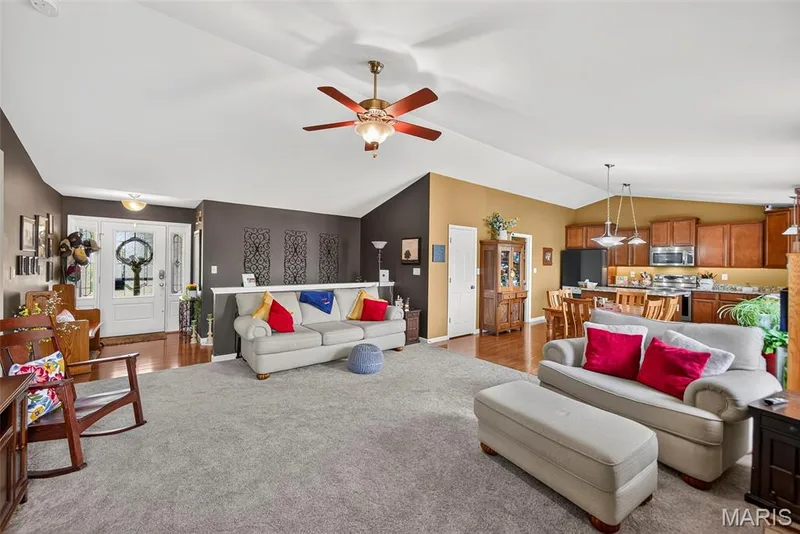 1516 Wainscott Drive, O'Fallon, MO 63366 — listing photo 7 of 49