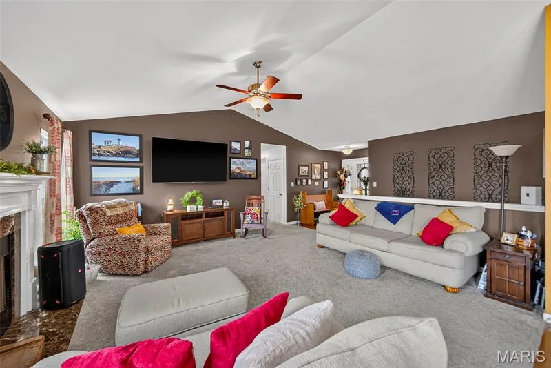 1516 Wainscott Drive, O'Fallon, MO 63366 — listing photo 8 of 49