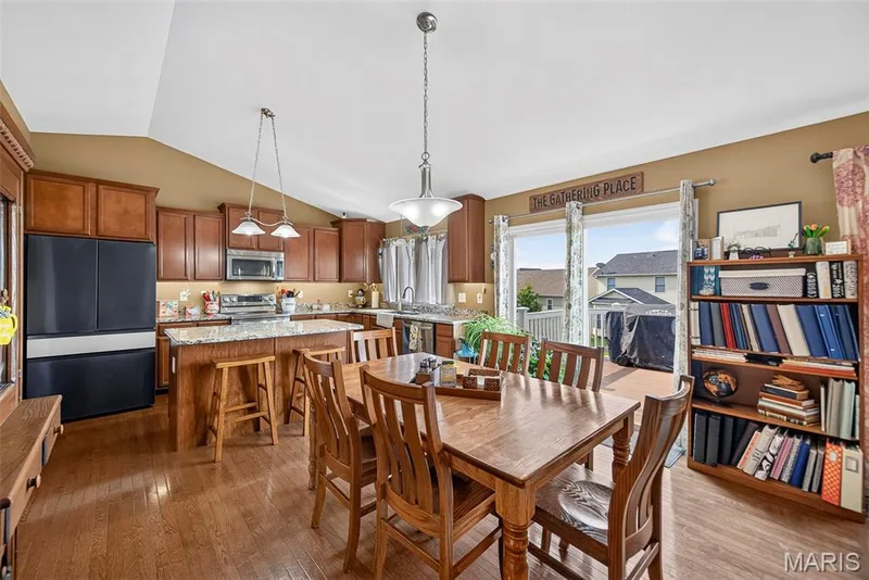 1516 Wainscott Drive, O'Fallon, MO 63366 — listing photo 10 of 49
