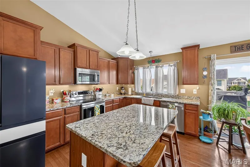 1516 Wainscott Drive, O'Fallon, MO 63366 — listing photo 14 of 49
