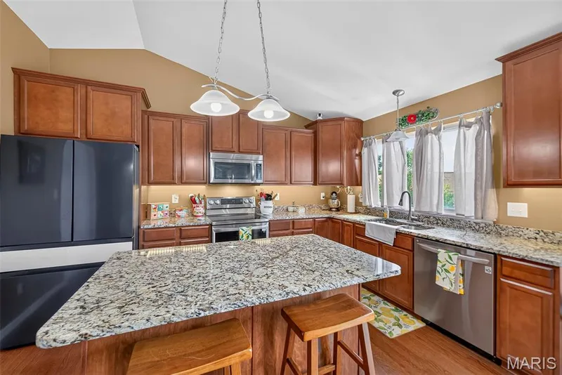 1516 Wainscott Drive, O'Fallon, MO 63366 — listing photo 19 of 49