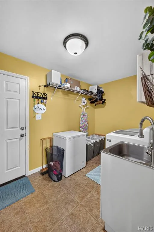 1516 Wainscott Drive, O'Fallon, MO 63366 — listing photo 20 of 49