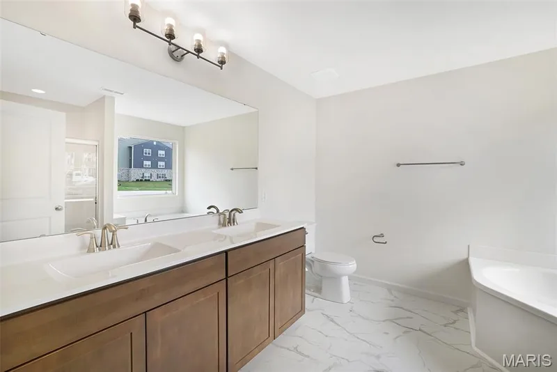 113 Cardinal Flower Drive, Wentzville, MO 63385 — listing photo 33 of 44