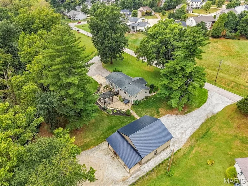1392 N Henke Road, Lake St. Louis, MO 63367 — listing photo 6 of 94