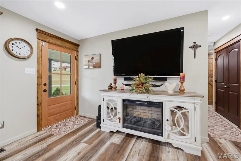 1392 N Henke Road, Lake St. Louis, MO 63367 — listing photo 9 of 94