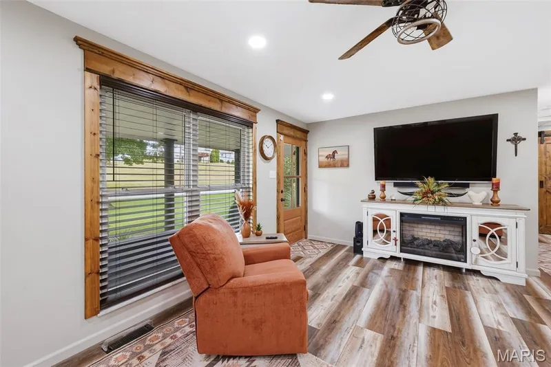 1392 N Henke Road, Lake St. Louis, MO 63367 — listing photo 12 of 94