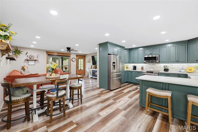 1392 N Henke Road, Lake St. Louis, MO 63367 — listing photo 18 of 94