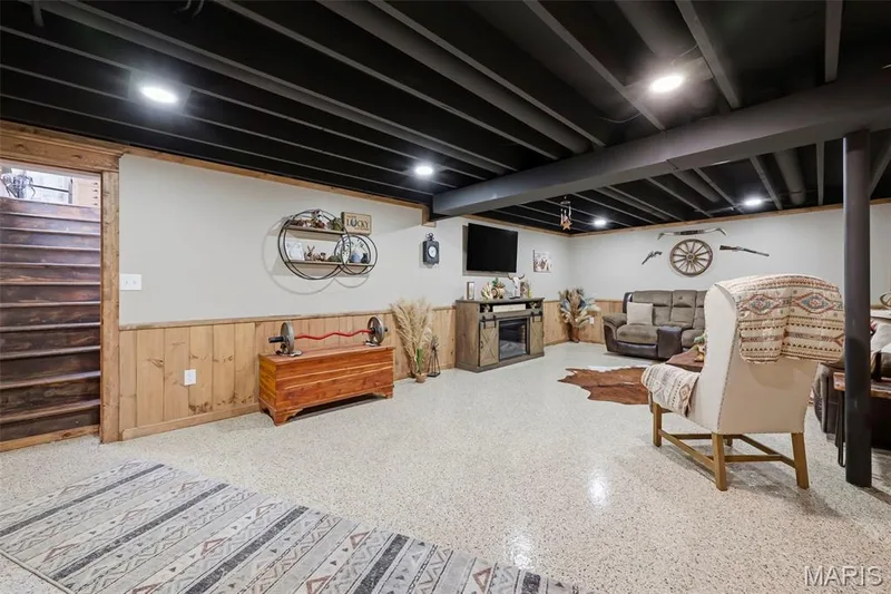 1392 N Henke Road, Lake St. Louis, MO 63367 — listing photo 33 of 94