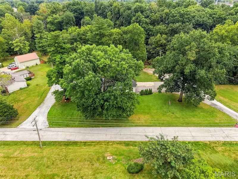 1392 N Henke Road, Lake St. Louis, MO 63367 — listing photo 85 of 94