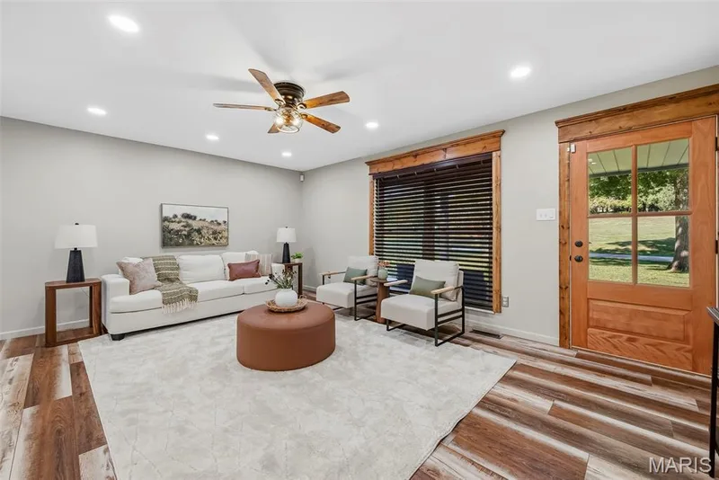 1392 N Henke Road, Lake St. Louis, MO 63367 — listing photo 10 of 98