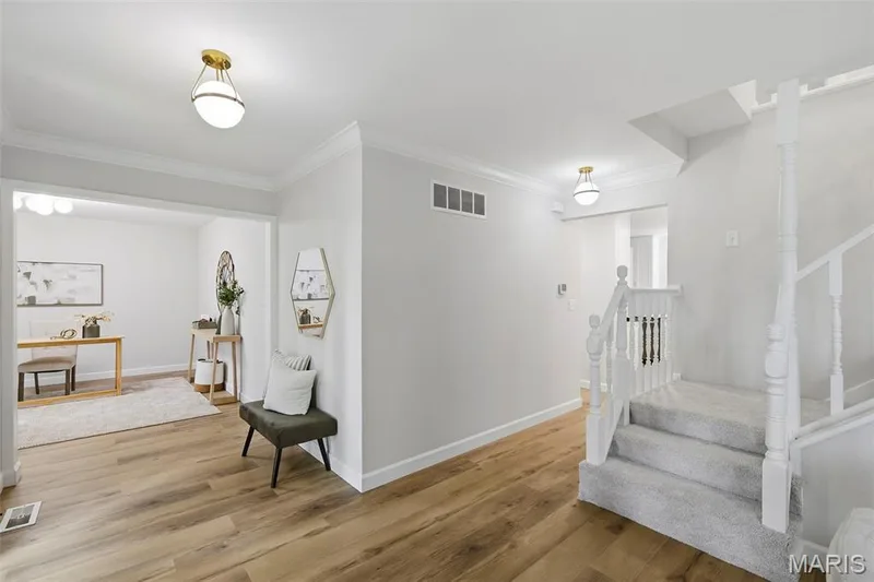 1674 Old Baxter Road, Chesterfield, MO 63017 — listing photo 11 of 98