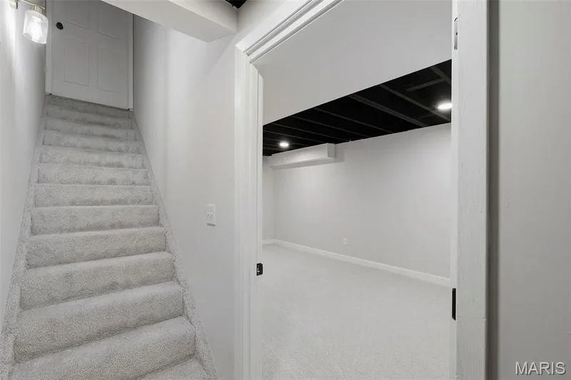 Basement stairs — 1674 Old Baxter Road, Chesterfield, MO 63017