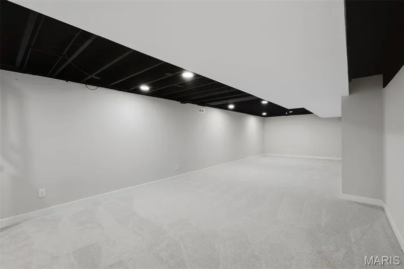 Recreational space — 1674 Old Baxter Road, Chesterfield, MO 63017
