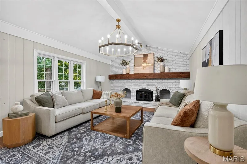 Great for Gathering — 1674 Old Baxter Road, Chesterfield, MO 63017