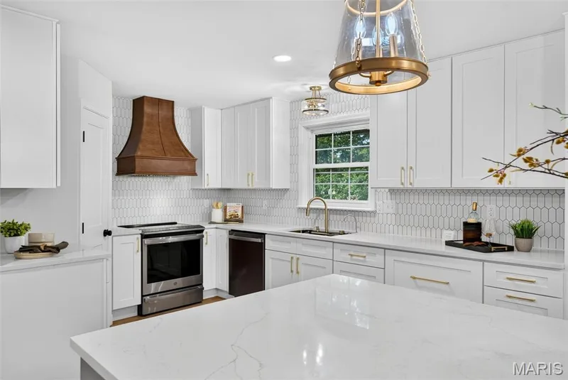 1674 Old Baxter Road, Chesterfield, MO 63017 — listing photo 26 of 90