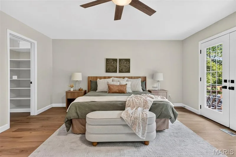 Large & expansive primary bedroom — 1674 Old Baxter Road, Chesterfield, MO 63017