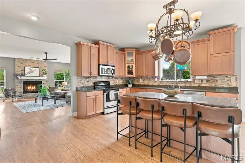 Ample storage and stainless appliances — 1000 Gardenbridge Place, St Charles, MO 63303