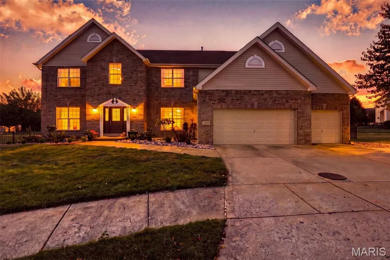 Twilight view — 1000 Gardenbridge Place, St Charles, MO 63303