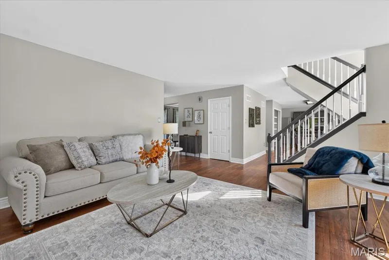 255 Cheval Square Drive, Chesterfield, MO 63005 — listing photo 19 of 45