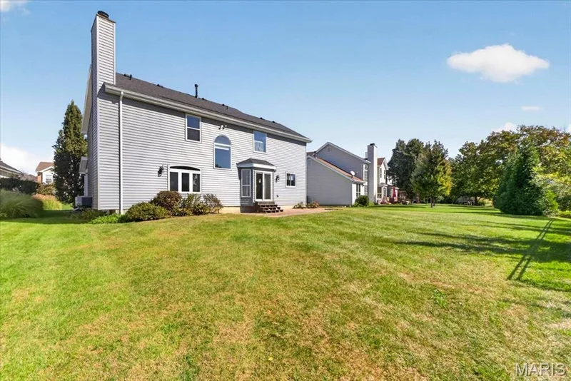 255 Cheval Square Drive, Chesterfield, MO 63005 — listing photo 36 of 45