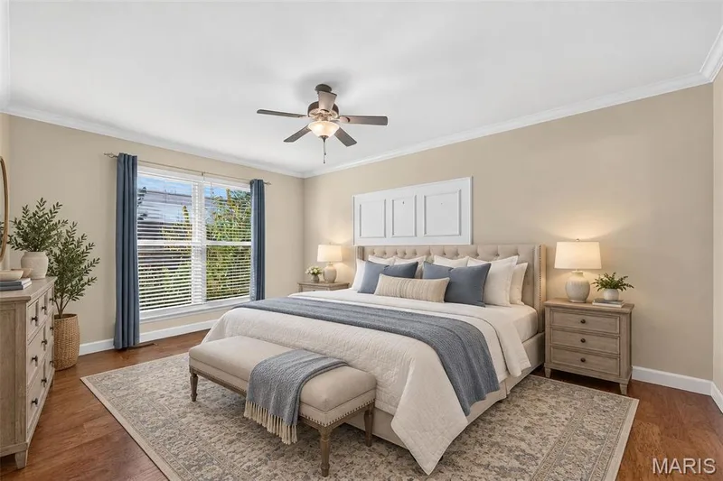 Virtually Staged primary bedroom with en suite full bath and walk in closet — 114 Savannah Terrace, Wentzville, MO 63385