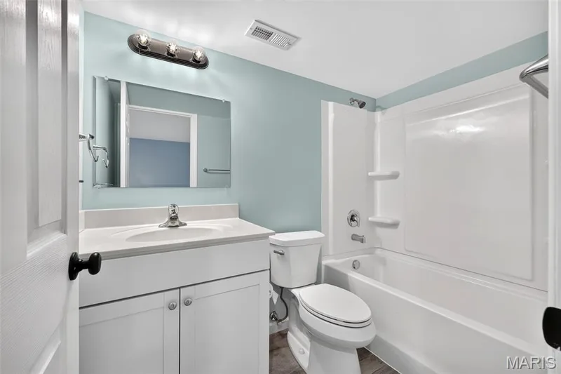 Lower level full bathroom — 114 Savannah Terrace, Wentzville, MO 63385