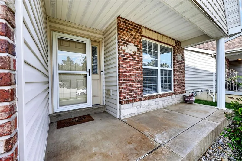 Covered front porch — 114 Savannah Terrace, Wentzville, MO 63385