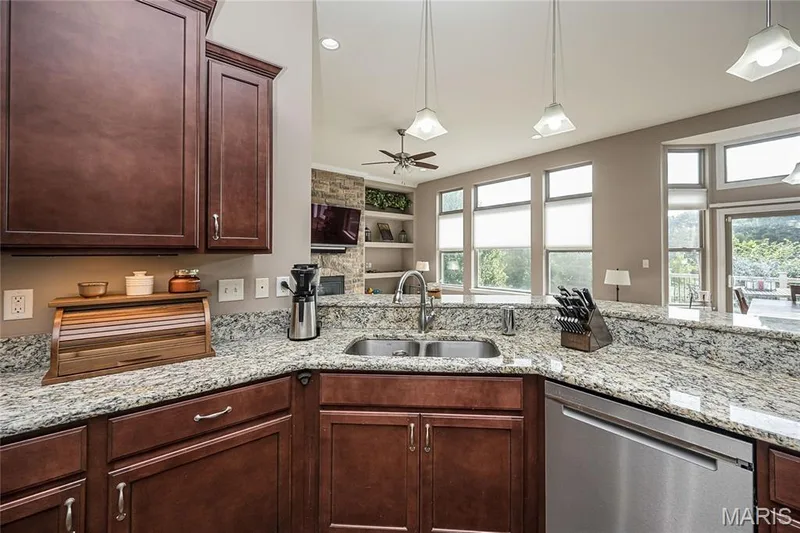 101 Castlewood Estates Drive, O'Fallon, MO 63368 — listing photo 24 of 55
