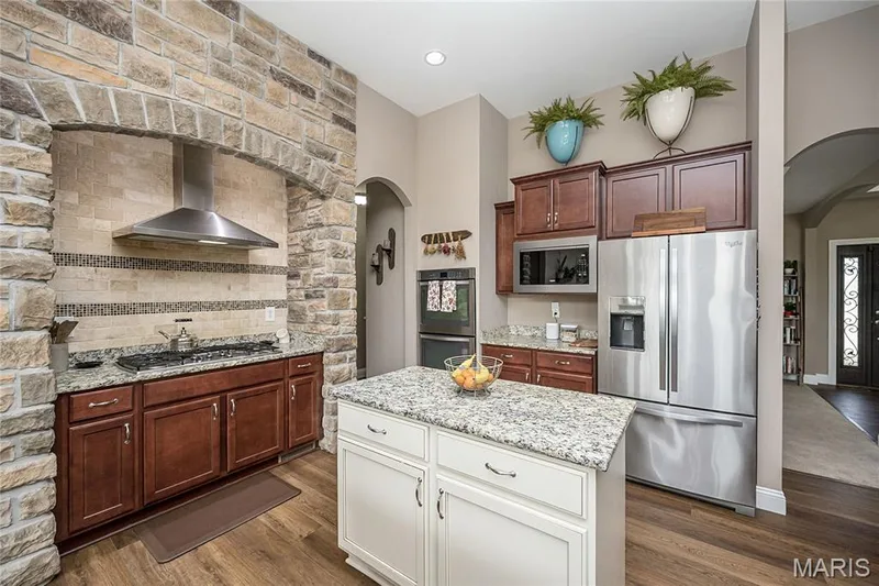 101 Castlewood Estates Drive, O'Fallon, MO 63368 — listing photo 25 of 55