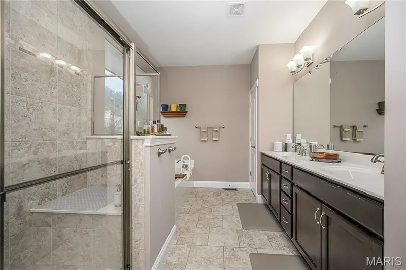 101 Castlewood Estates Drive, O'Fallon, MO 63368 — listing photo 31 of 55